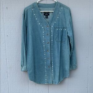 Solutions Denim Button-Up Shirt with Star Embroidery